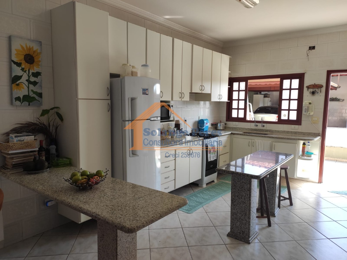Casa, 3 quartos, 250 m² - Foto 13