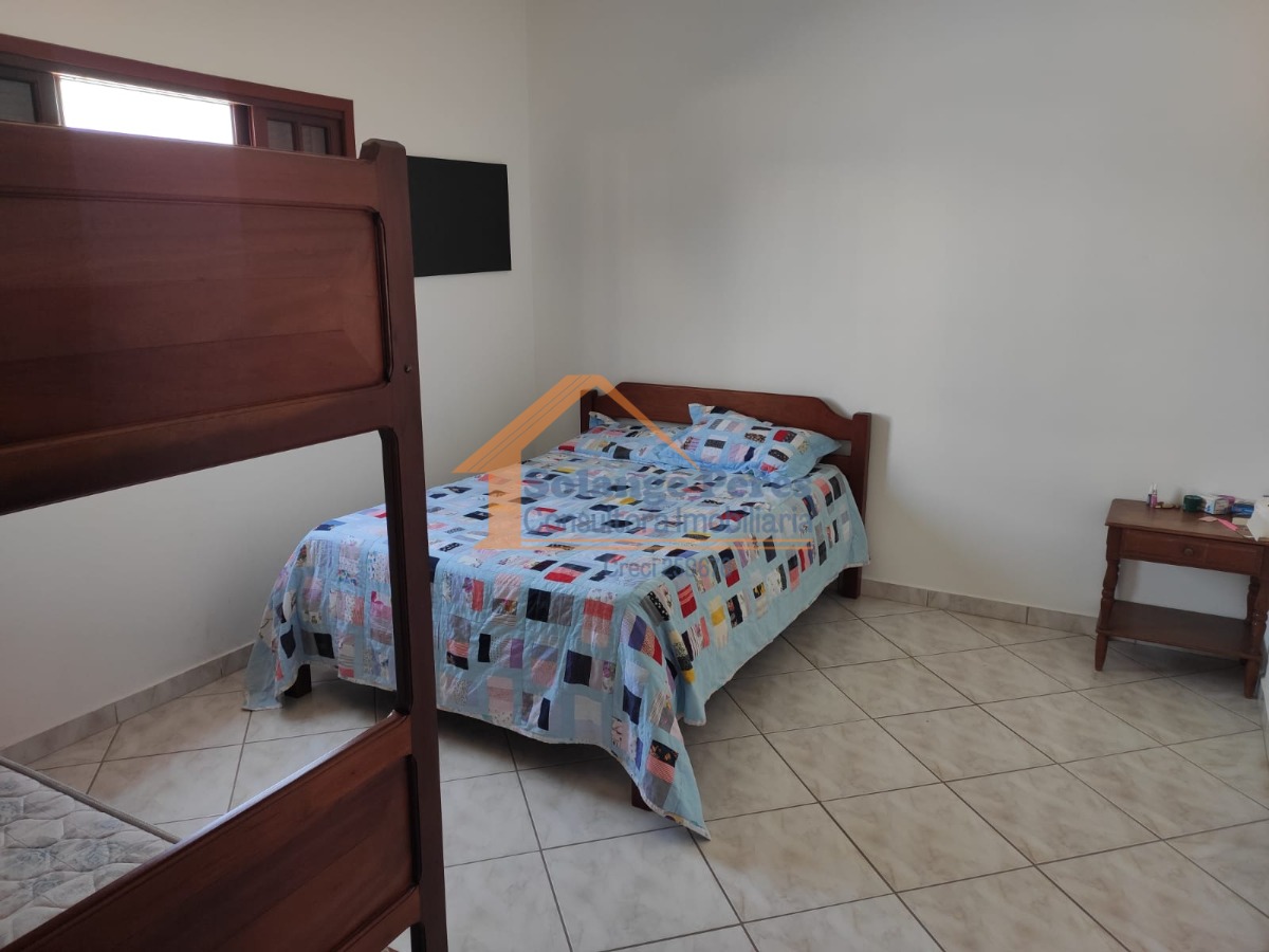 Casa, 3 quartos, 250 m² - Foto 25