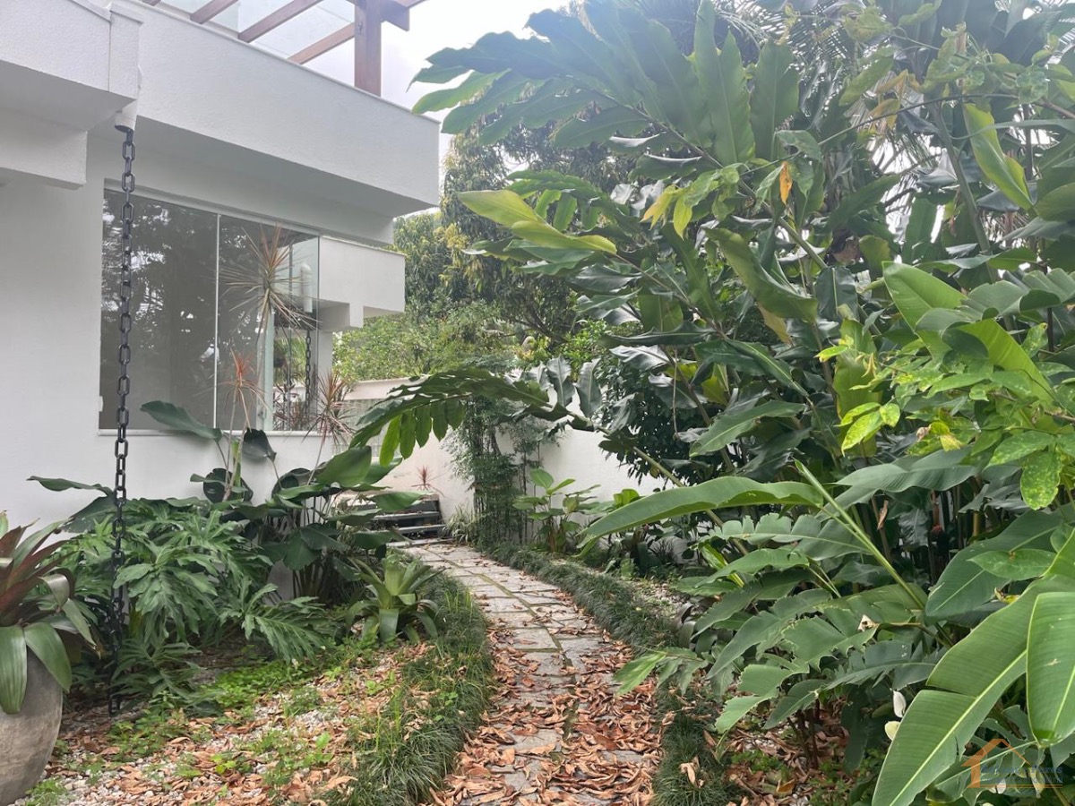 Casa, 5 quartos, 240 m² - Foto 39