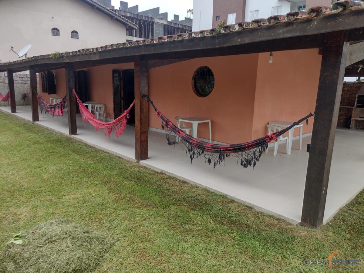 Casa, 3 quartos, 244 m² - Foto 1