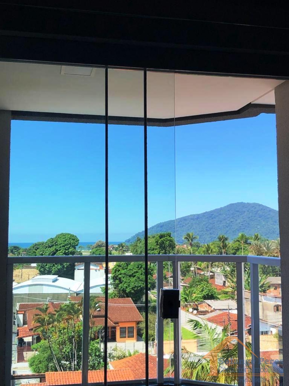 Apartamento à venda com 2 quartos, 75m² - Foto 2