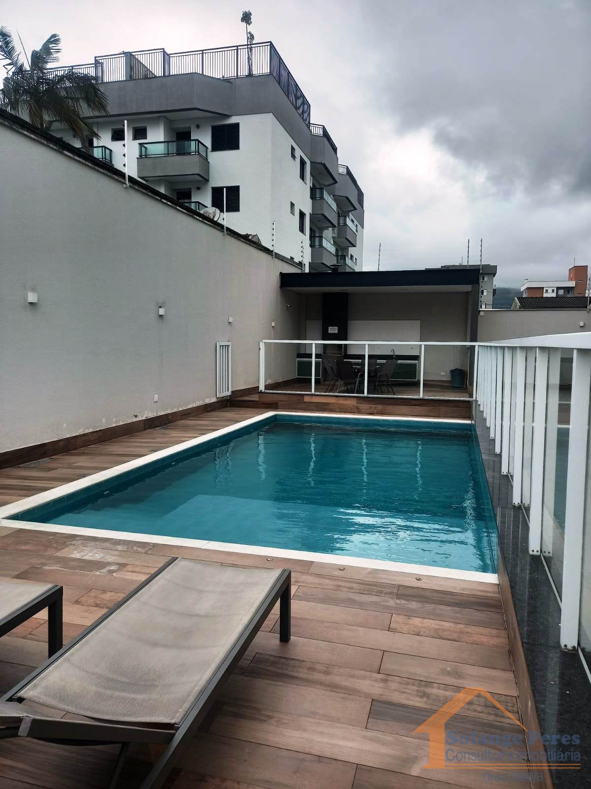 Apartamento à venda com 2 quartos, 75m² - Foto 17